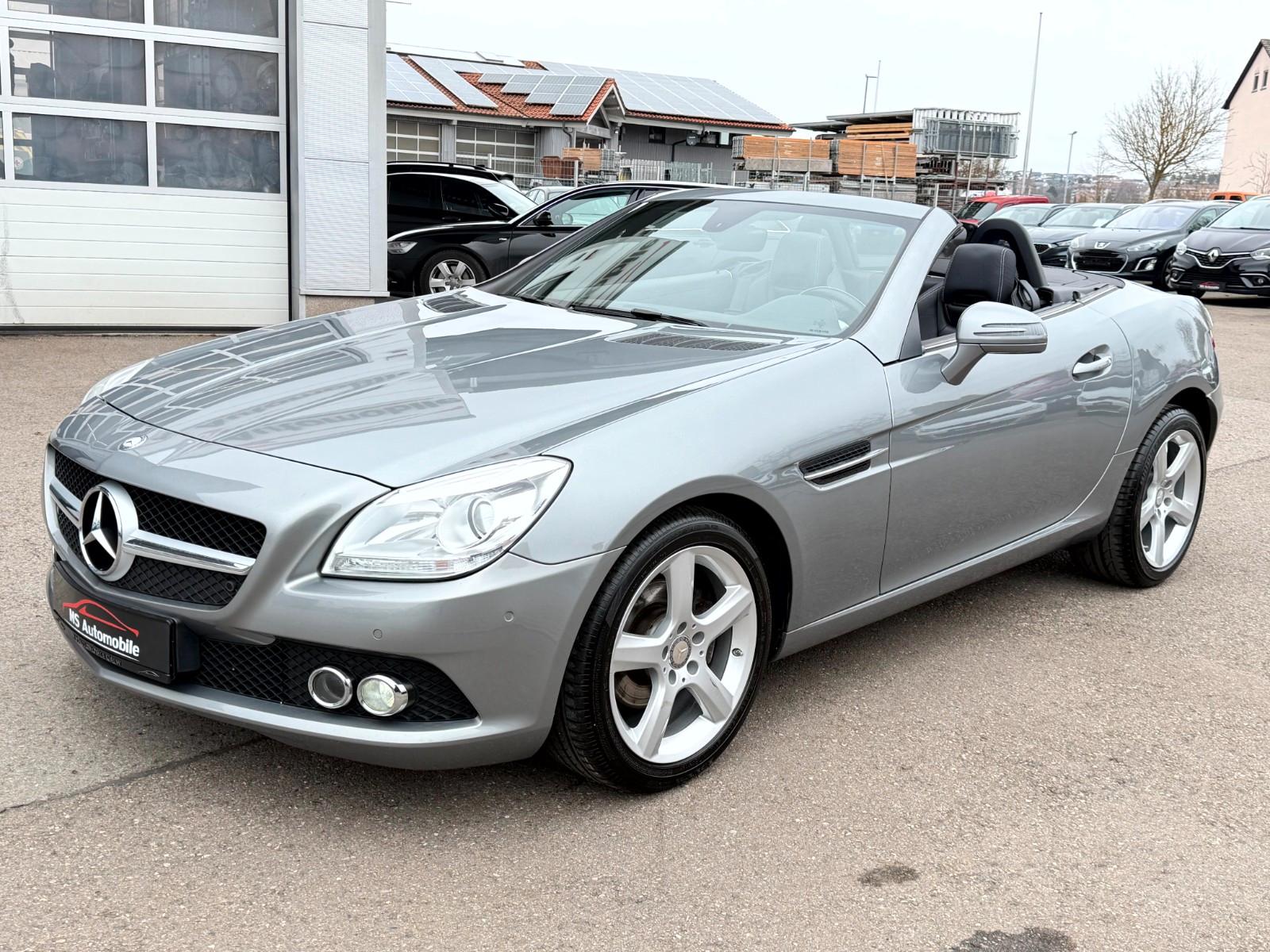 Mercedes-Benz SLK 200 Cabrio Airscarf_Ambiente_Pano_Leder_Nav
