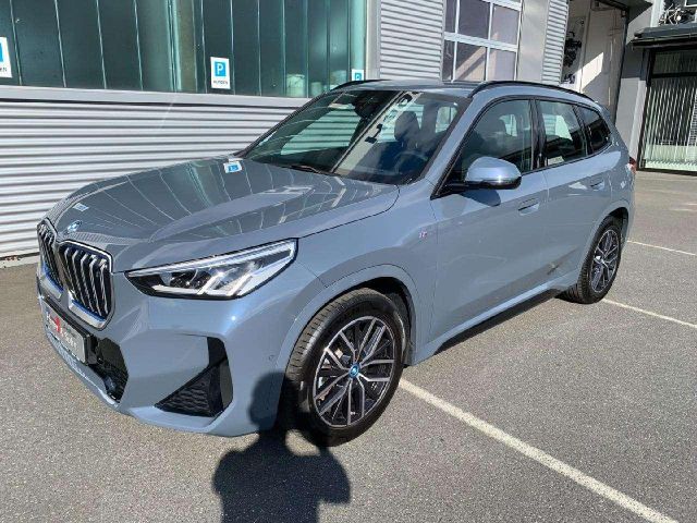 BMW iX1 30 xDrive M Sport