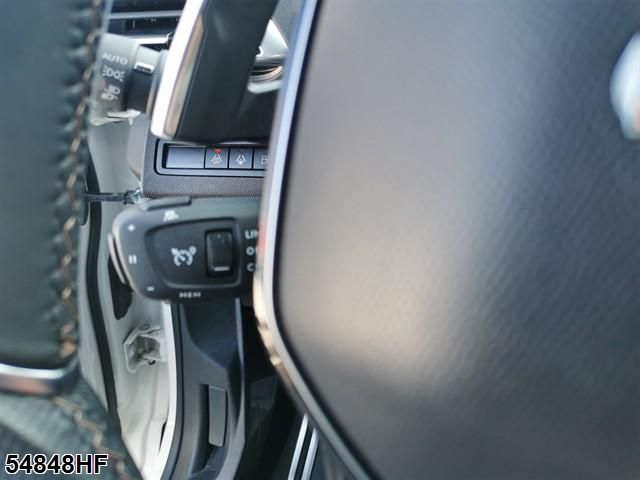 Fahrzeugabbildung Peugeot 3008 1.6 Hybrid 225 (Plug-In), GT