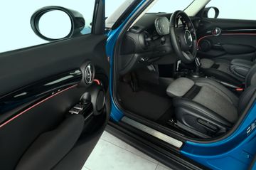 MINI Cooper DKG Classic Trim 5-Türer Apple RFK 1Hand