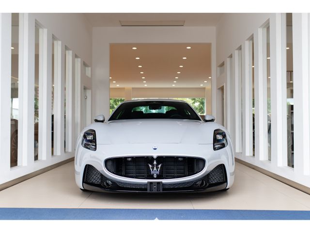 Maserati GranTurismo Modena *Sonderlackierung Grigio Cang