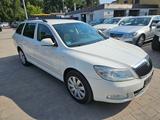 Skoda Octavia Combi Family - Skoda Octavia aus 2012 mit Diesel-Antrieb: Limousine