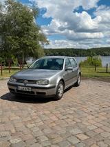 Volkswagen VW Golf 4 1.6 Automatik TÜV 05/27 Klimaanl... - Volkswagen Golf aus 2001: 1.6