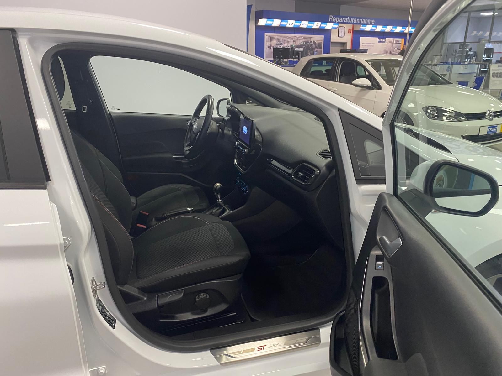 Fahrzeugabbildung Ford Fiesta 1.0 EcoBoost KAT ST-Line APP+KLIMA+RFK+PD
