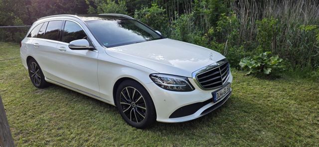 MERCEDES-BENZ Mercedes Benz C 220