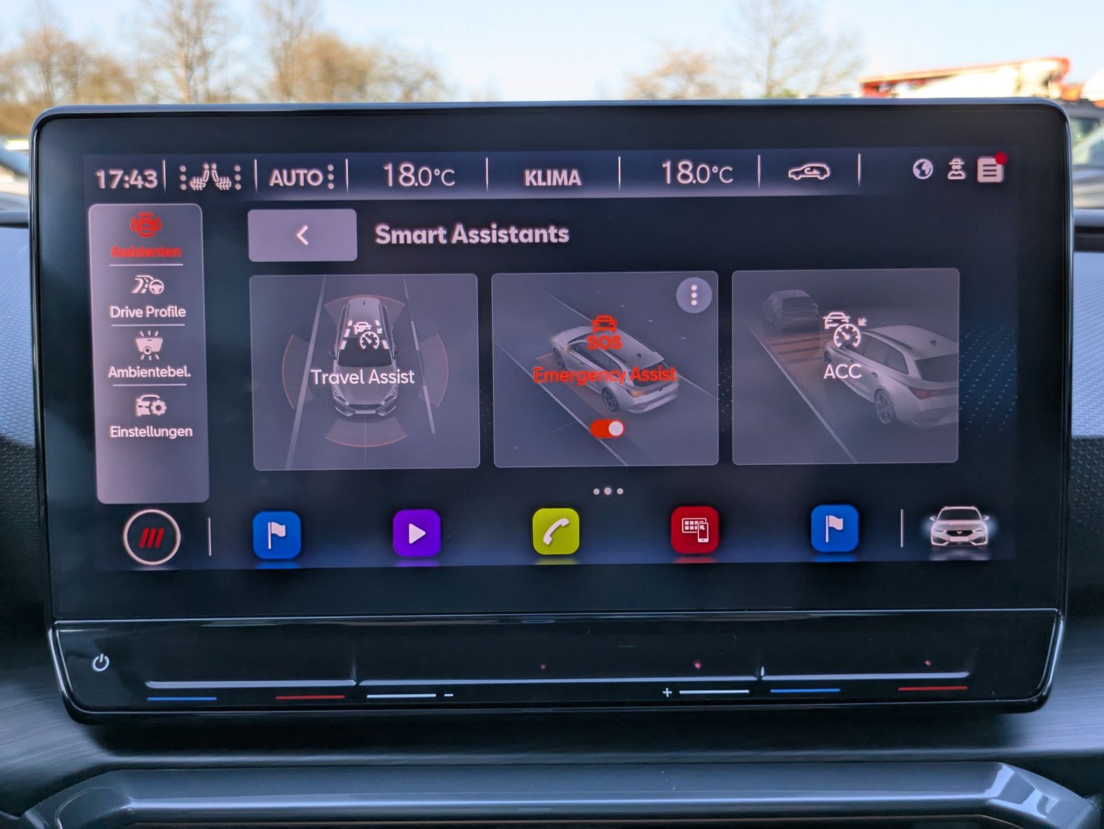 Fahrzeugabbildung CUPRA Leon 1.5 eTSI DSG MATRIX-LED*AHK*ACC*KAMERA*18"