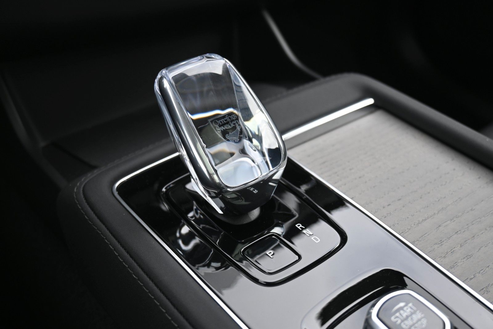 Fahrzeugabbildung Volvo XC90 T8 AWD Ultra Dark*STDHZG*360°*LUFT*B&W*ACC