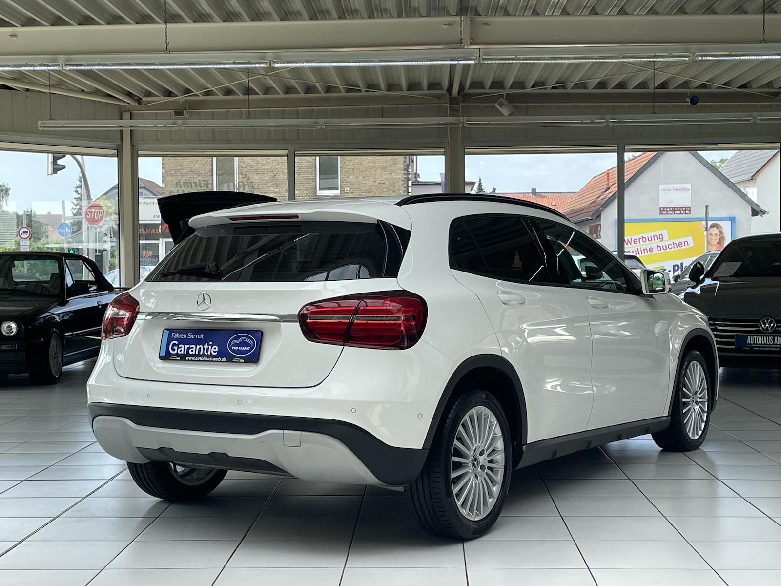 Mercedes-Benz GLA 200 d Aut. Navi Sitzheiz. Keyless LED PDC