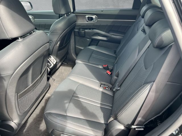 Fahrzeugabbildung Kia Sorento PLATINUM 4WD 1.6 T-GDI HYBRID *7-SITZER*