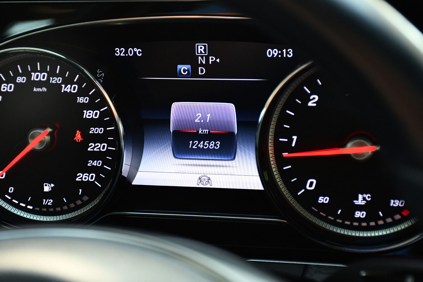 Mercedes-Benz E220d Designo AMG-Line Distronic 360° Ahk 1.Hand foto 25