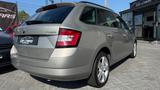 Skoda Fabia Combi Joy DSG KLIMAAUTOMATIK NAVI AHK PDC - : Beige, Alcantara, Kombi