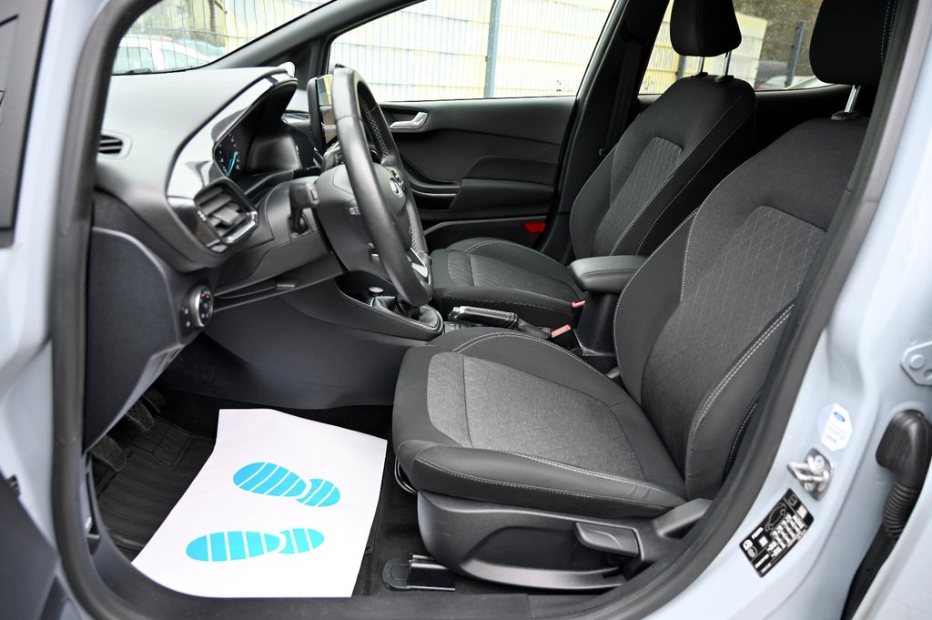 FORD Fiesta 1.0 Active 1Hd Apple Car Play DAB Alu7x17 FORD Fiesta 1.0 Active 1Hd Apple Car Play DAB Alu7x17