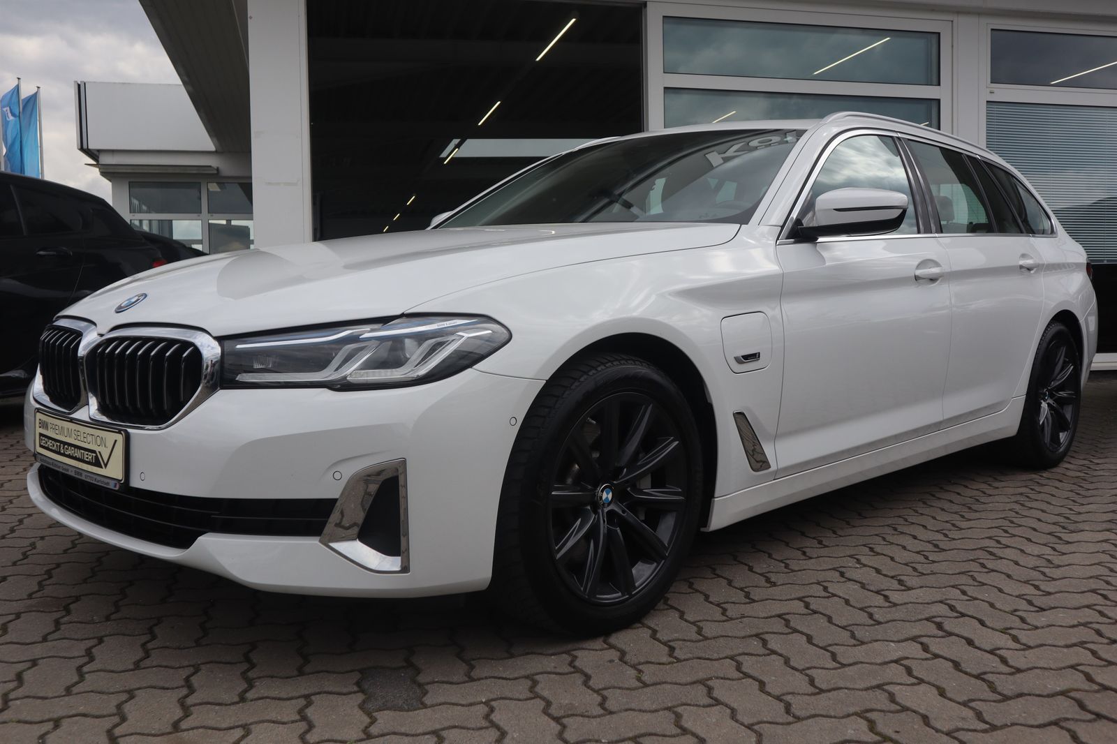 BMW 530e xDrive Touring Head-Up/DAB/WLAN/Pano.Dach