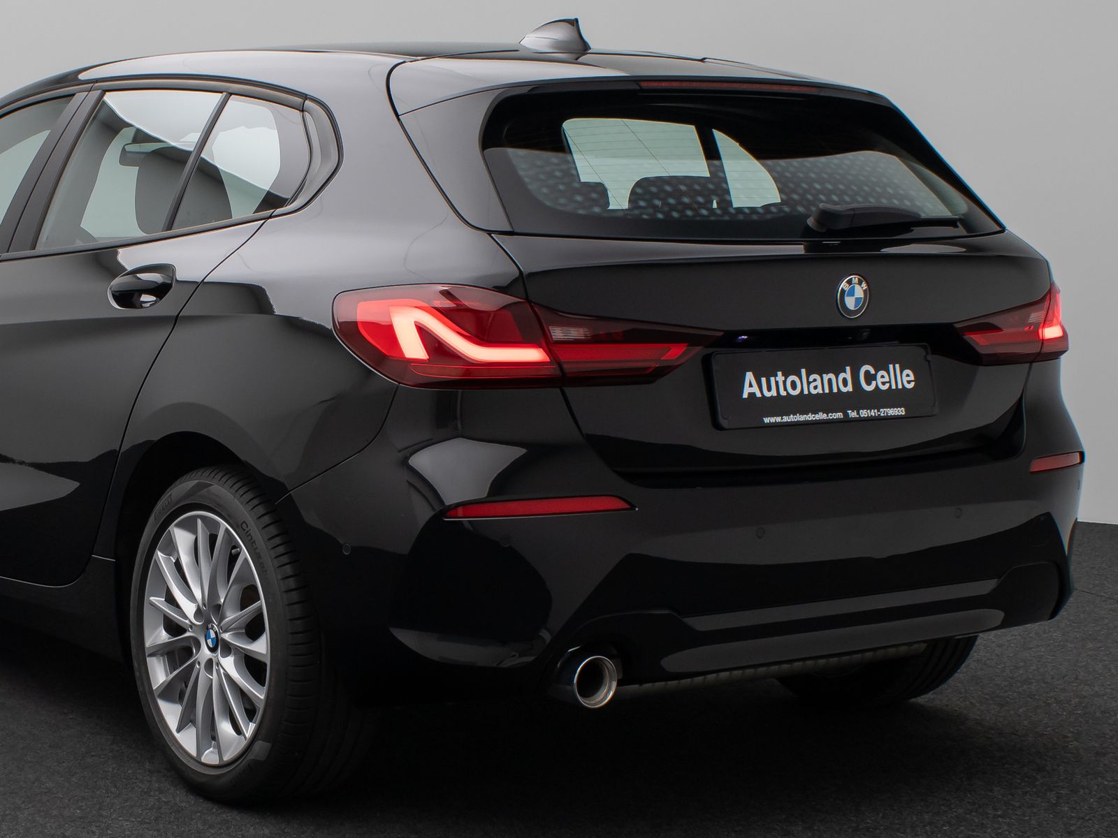 Fahrzeugabbildung BMW 118i Kamera DAB CockPitPro Geschwindigkeitsr LED