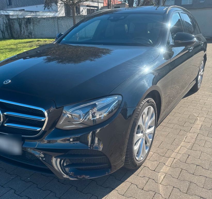 Image of Mercedes-Benz E 400
