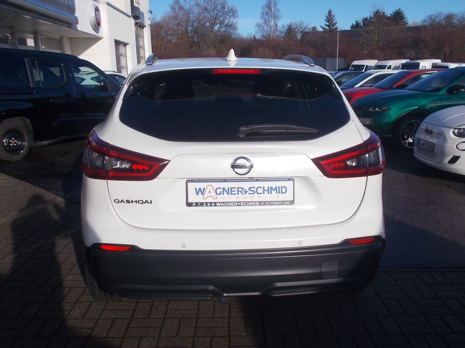 Fahrzeugabbildung Nissan Qashqai 1.2 DIG-T Acenta 4x2 Automatik