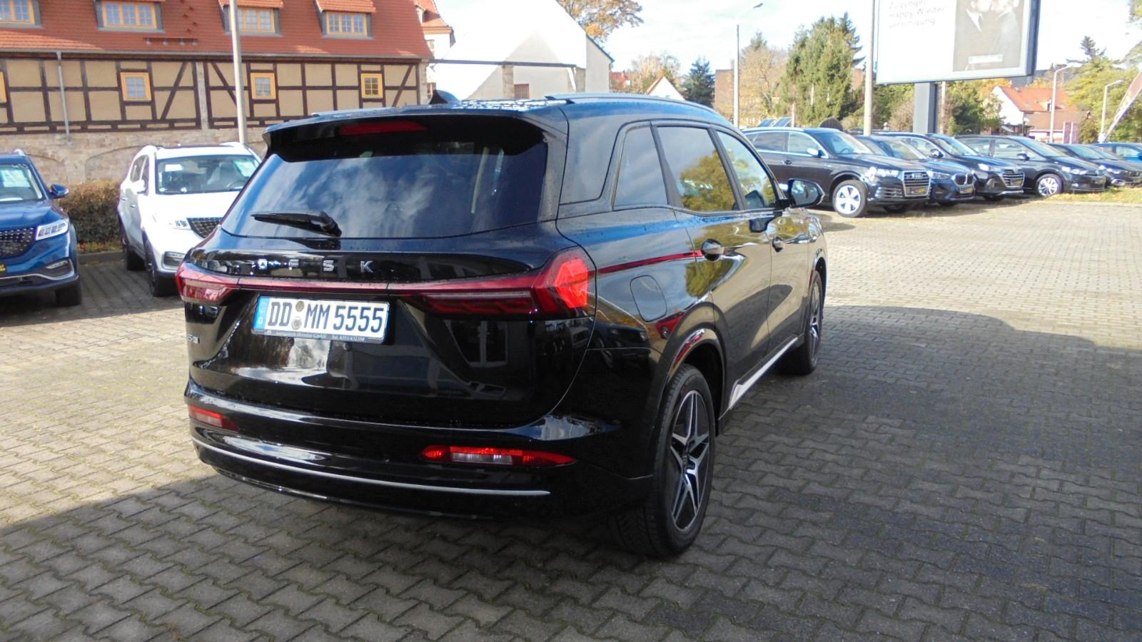 DFSK Fengon E5 PHEV Hybrid 7-sitzig, Allwetterreifen,