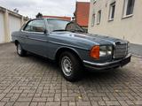 Mercedes-Benz 230 Old-Timer - Mercedes-Benz 230 Gebrauchtwagen in Nürnberg