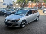 Opel Astra J Sports Tourer Style*LMF*MFL*PDC*** - Opel Astra Style mit Benzin-Antrieb