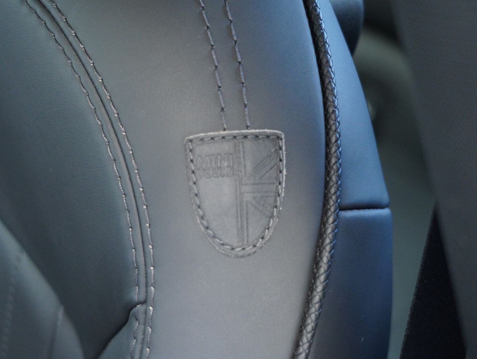 Fahrzeugabbildung MINI COOPER SE Trim XL YOURS/PANO/LEDER/HUD/SOH