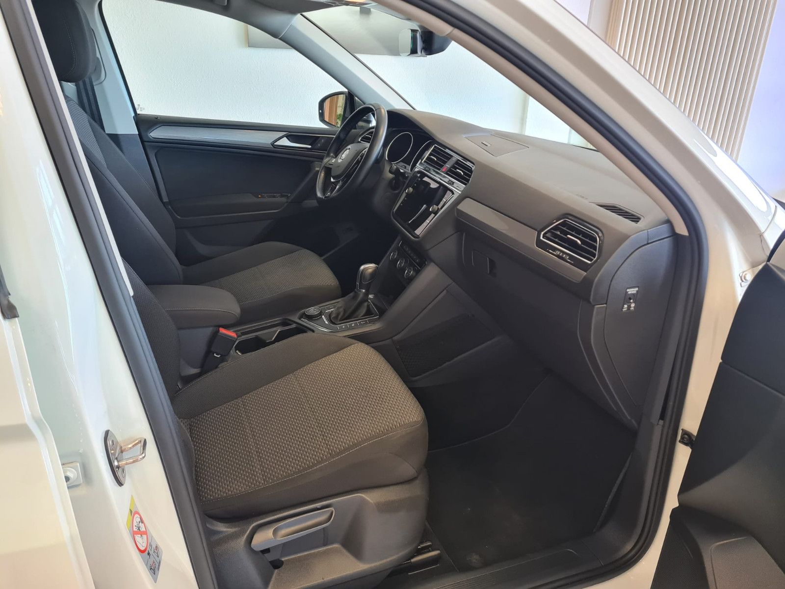 Fahrzeugabbildung Volkswagen Tiguan Allspace Comfortline 4Motion / LED /NAVI/