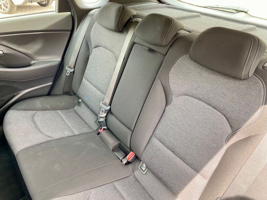 Fahrzeugabbildung Hyundai i30 1.0 AAC SHZ KAMERA ALU ALLWETTER CARPLAY