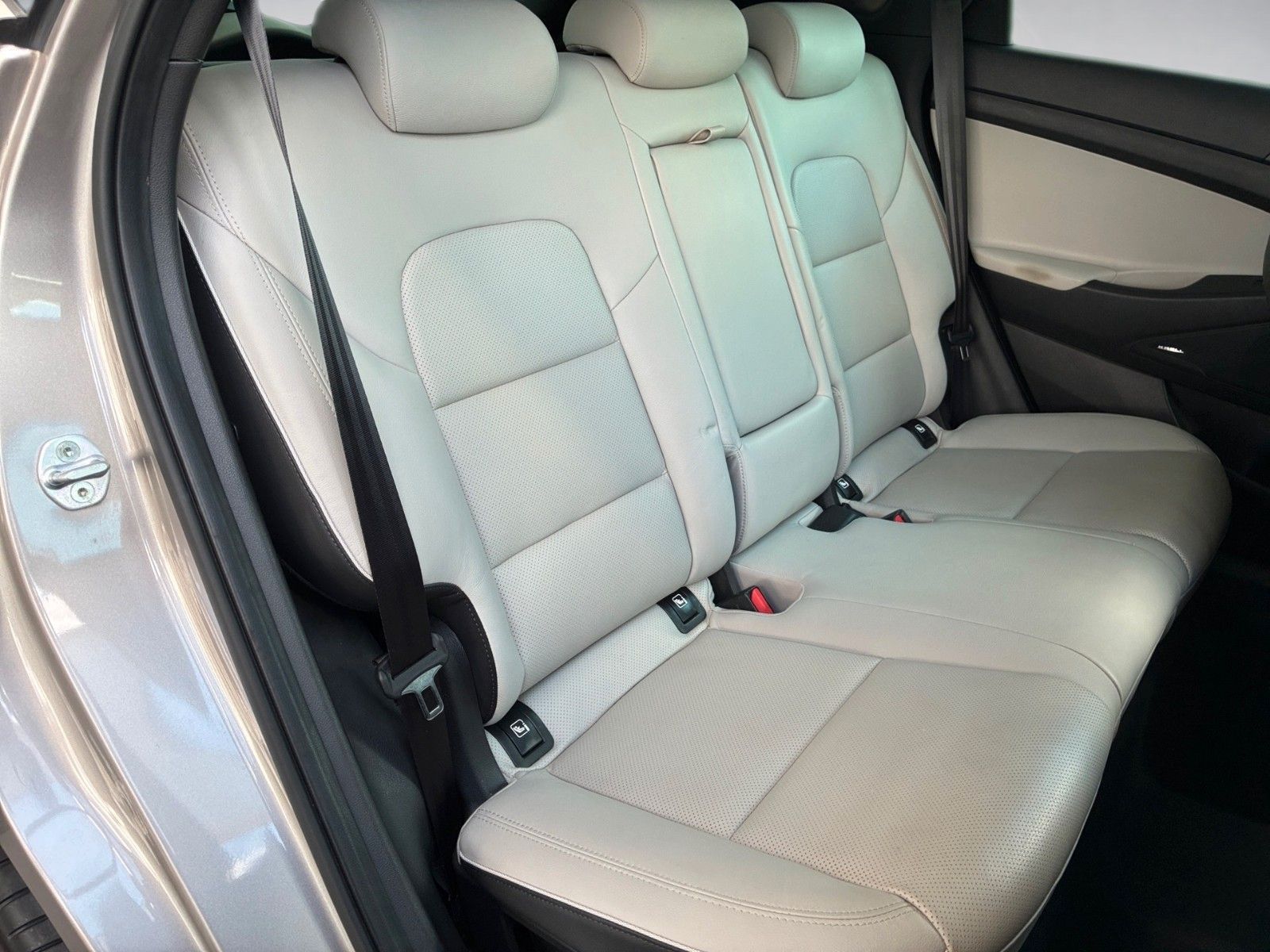 Fahrzeugabbildung Hyundai Tucson Premium 177PS Allrad/Kamera/AHK!