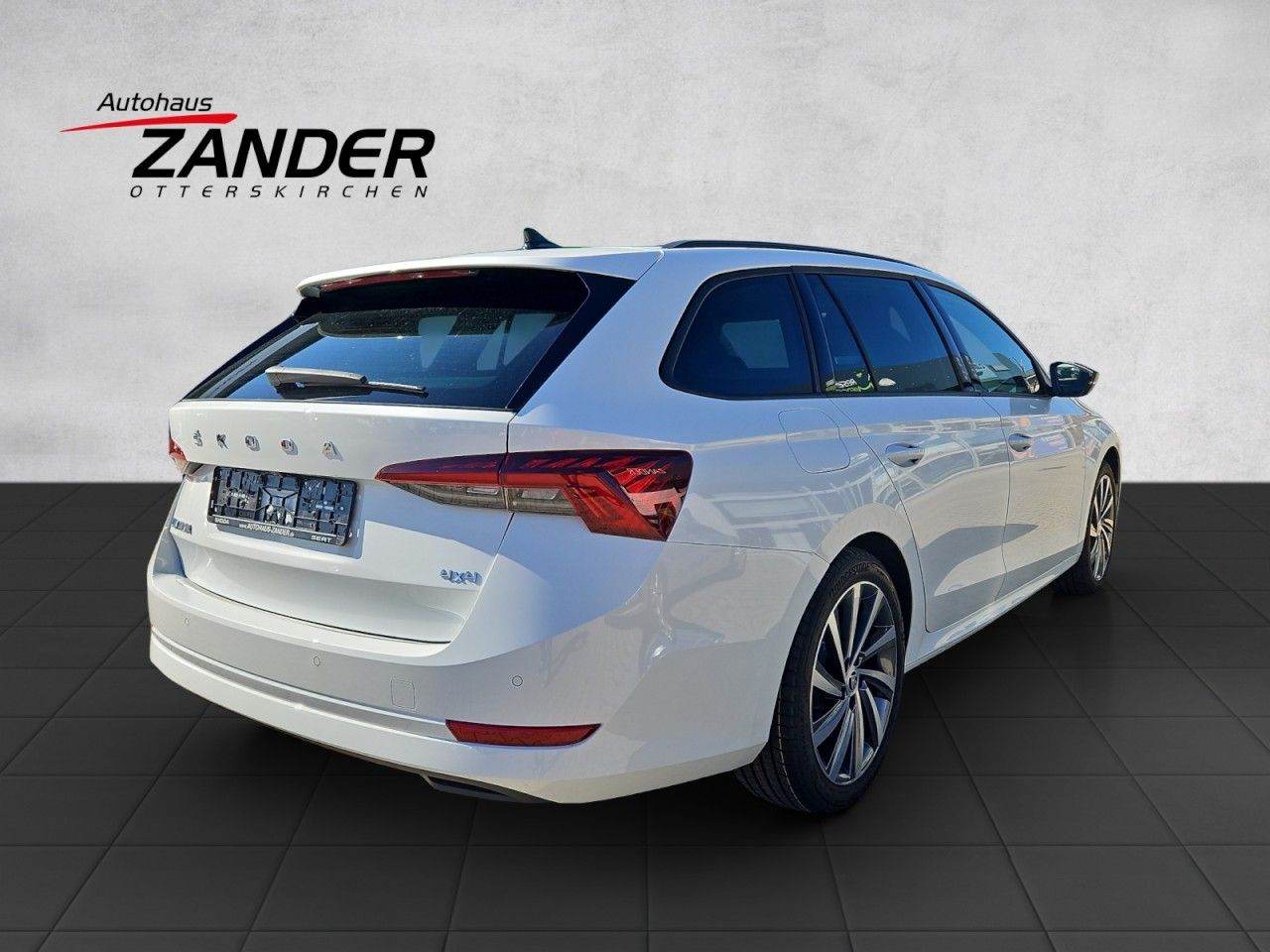 Fahrzeugabbildung SKODA Octavia Combi Style 4x4 TDI DSG,Navi,AHK,Matrix
