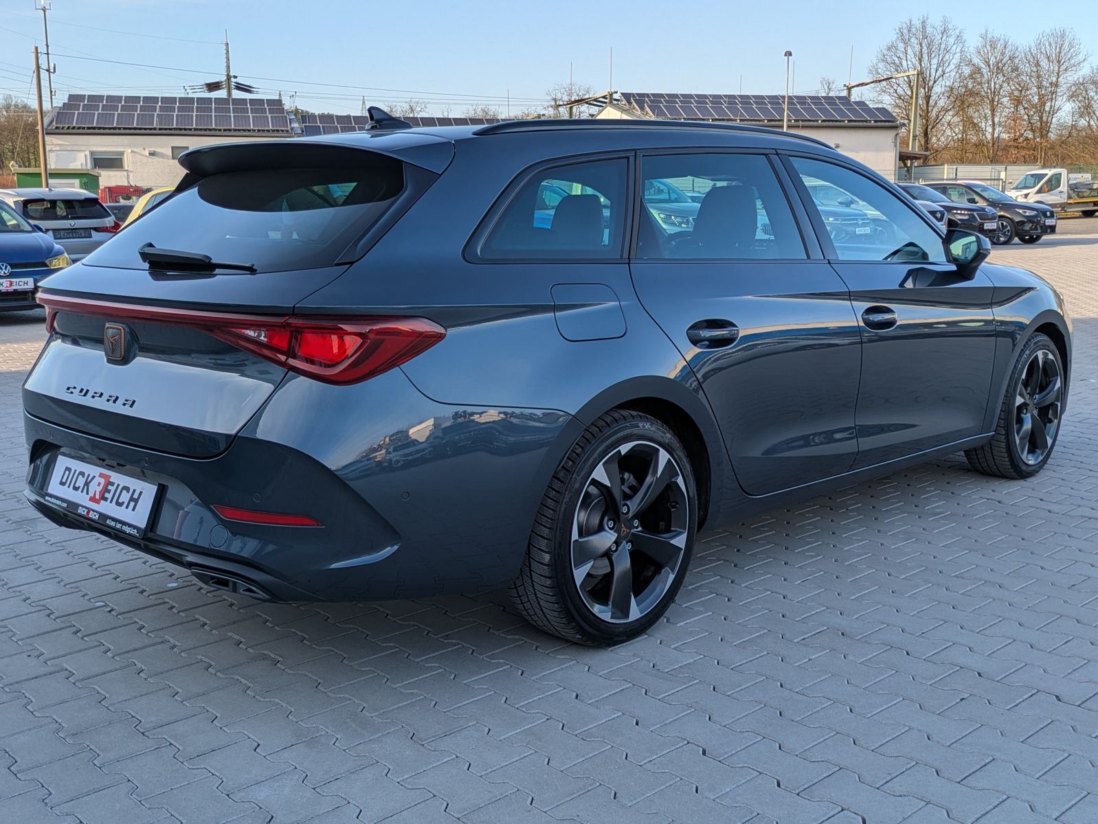 Fahrzeugabbildung CUPRA Leon 1.5 eTSI DSG MATRIX-LED*ACC*APP*KAMERA*18"