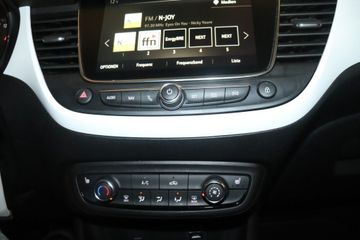 Fotografie des Opel Crossland (X) Crossland X 1.2 Start/Stop Automatik Opel 2020