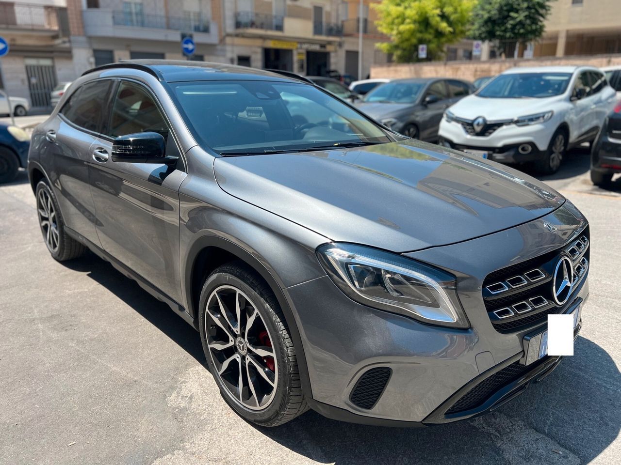 MERCEDES-BENZ Mercedes-benz GLA 200 d 136cv SPORT auto TETTO/N