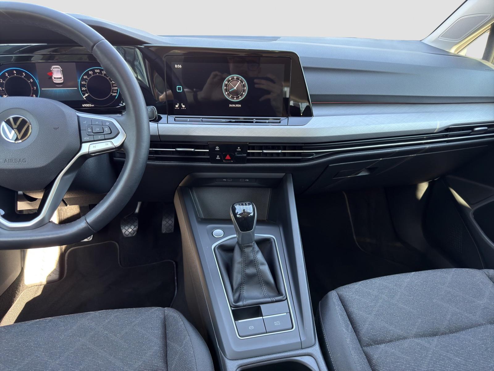 Volkswagen Golf VIII Life 1.5 TSI Pano Winter LED Virtual, миниатюра 13