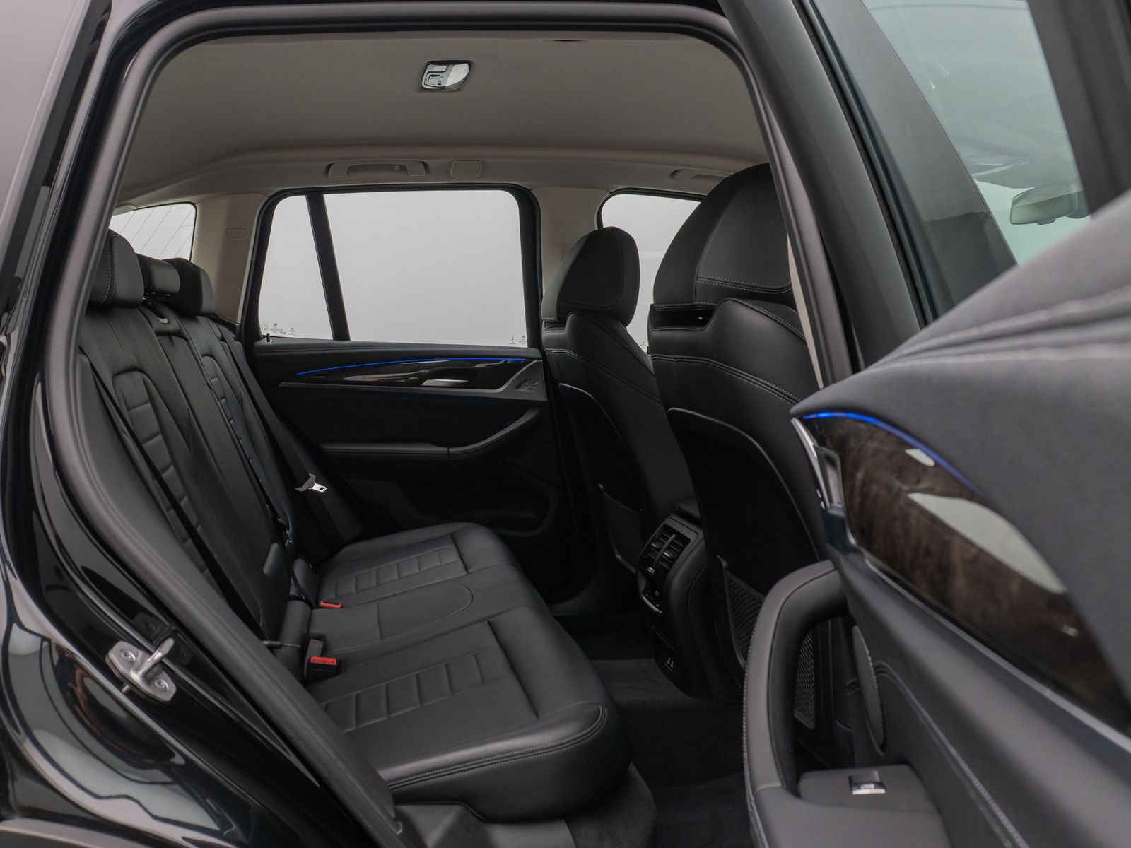 Fahrzeugabbildung BMW X3 xD30d Luxury Line DAB Kamera LED Alarm 19Zoll