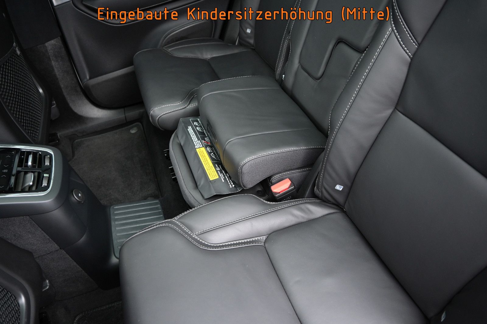 Fahrzeugabbildung Volvo XC90 T8 AWD Re Ultimate Bright °B&W°FOUR-C°VOLL!