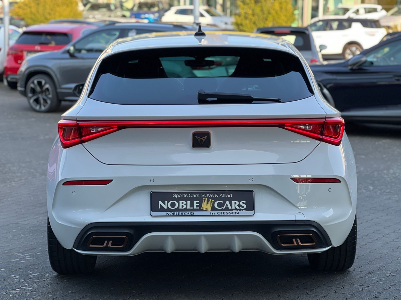 Fahrzeugabbildung CUPRA Leon Lim. VZ e-Hybrid FULL LINK LED NAVI