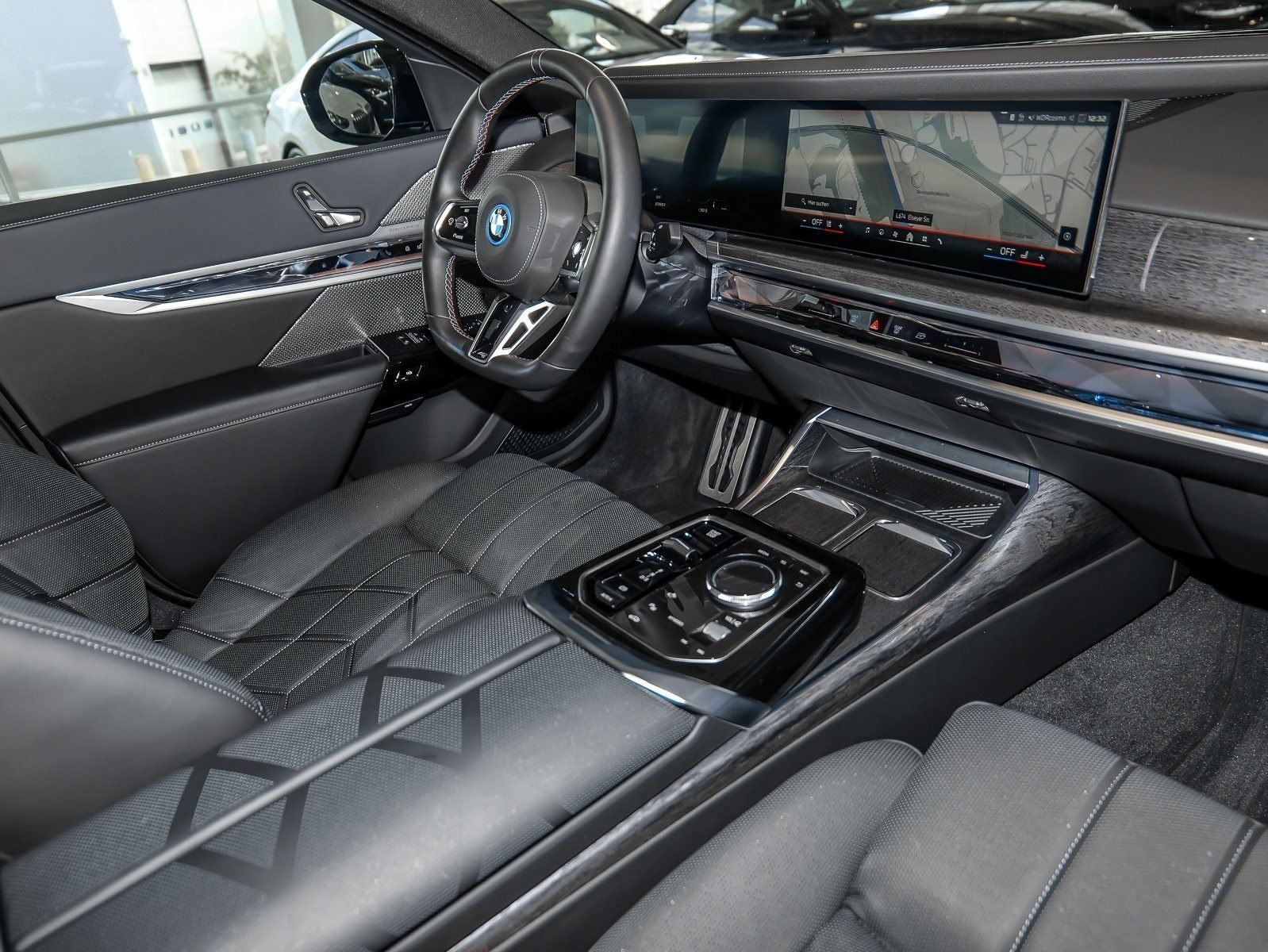 BMW M760 - Bild 17