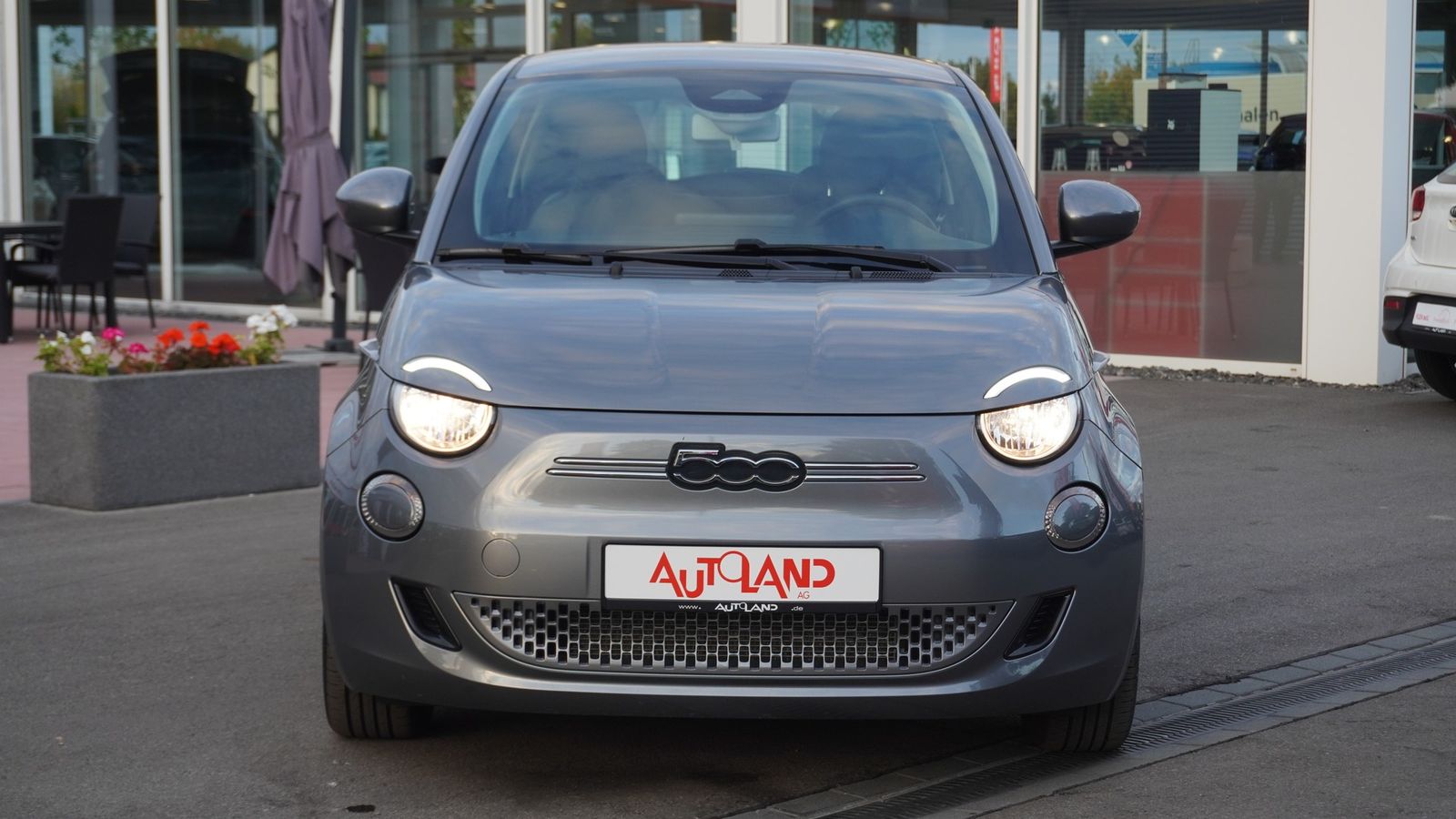 Fiat 500 e Icon Navi Android Apple Spurhalte Tempomat imagem 2