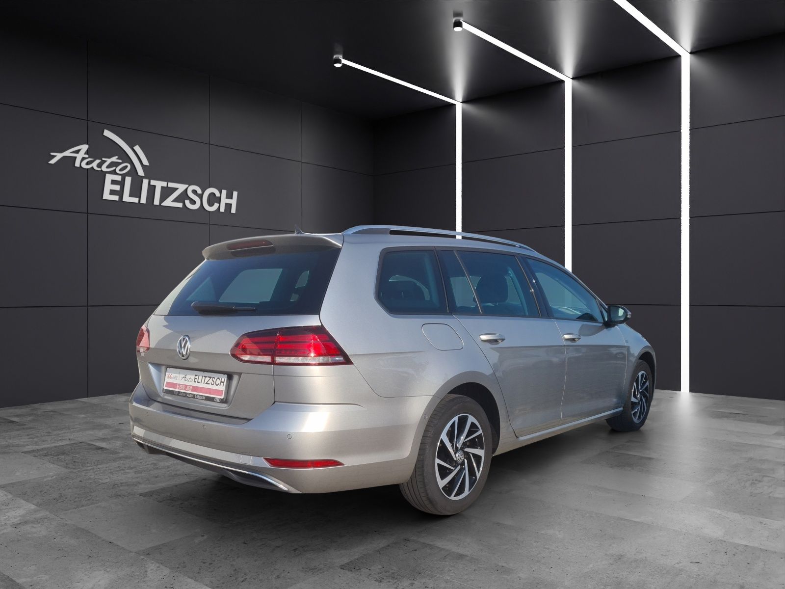 Fahrzeugabbildung Volkswagen Golf VII Variant TSI Join STH Navi Climatronic P