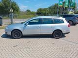 Volkswagen Passat Variant,Comfortl, AHK,KLIMA,SERV/TÜV NEU - Volkswagen Passat aus 2006