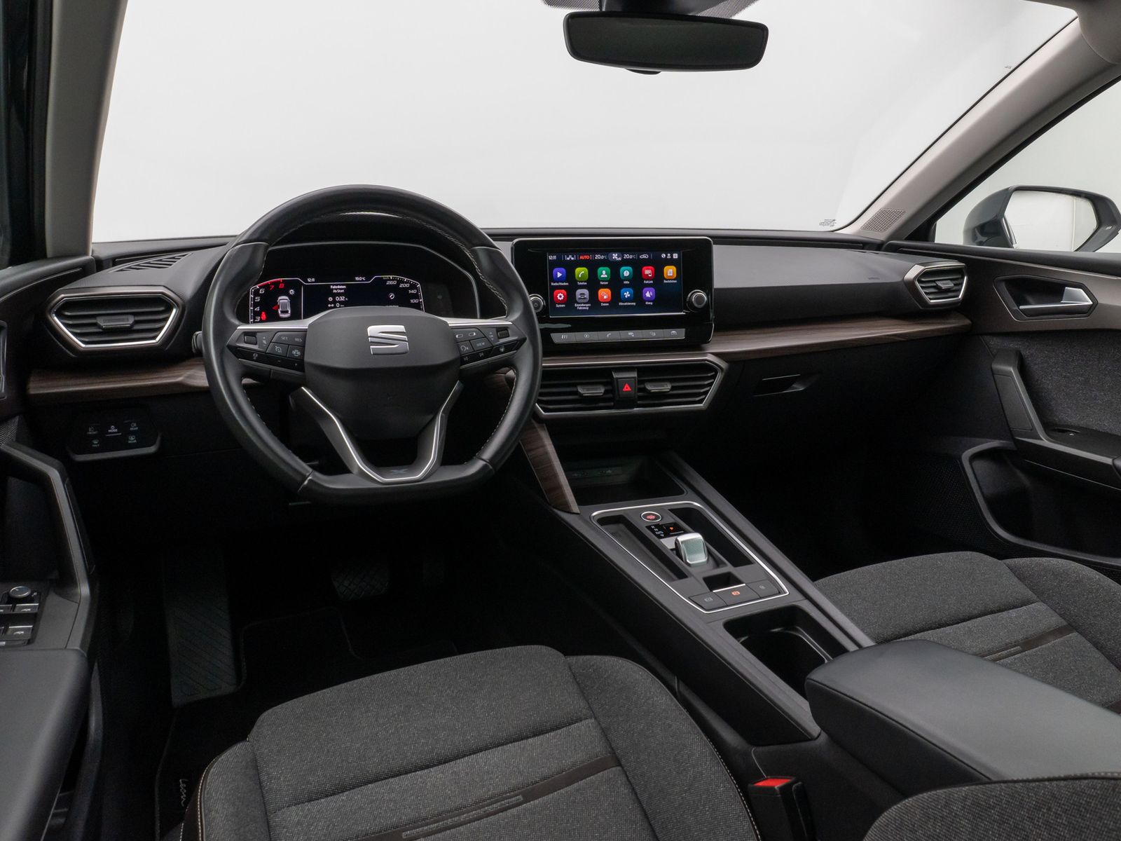 Fahrzeugabbildung SEAT Leon Sportstourer Xcellence Kamera LED 8fach ACC