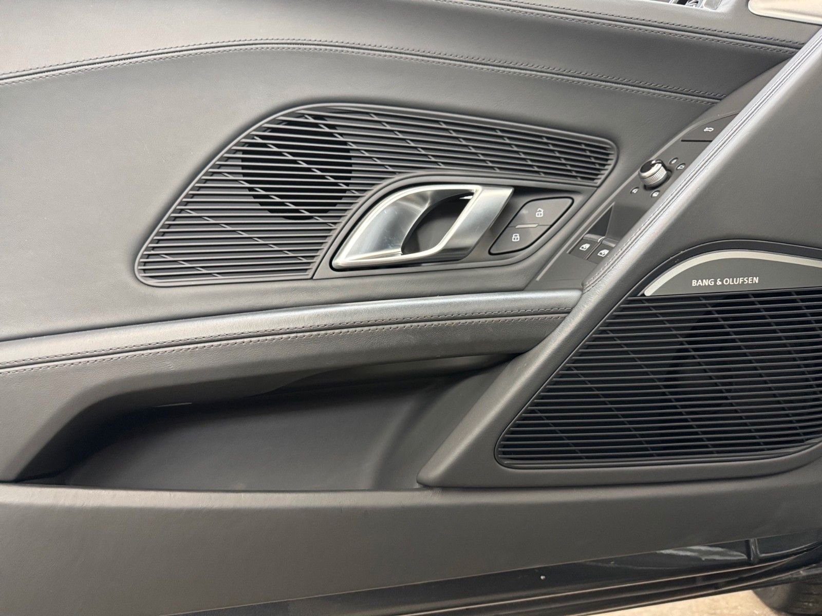 Fahrzeugabbildung Audi R8 Spyder 5.2 FSI quattro performance*B&O*KAMERA