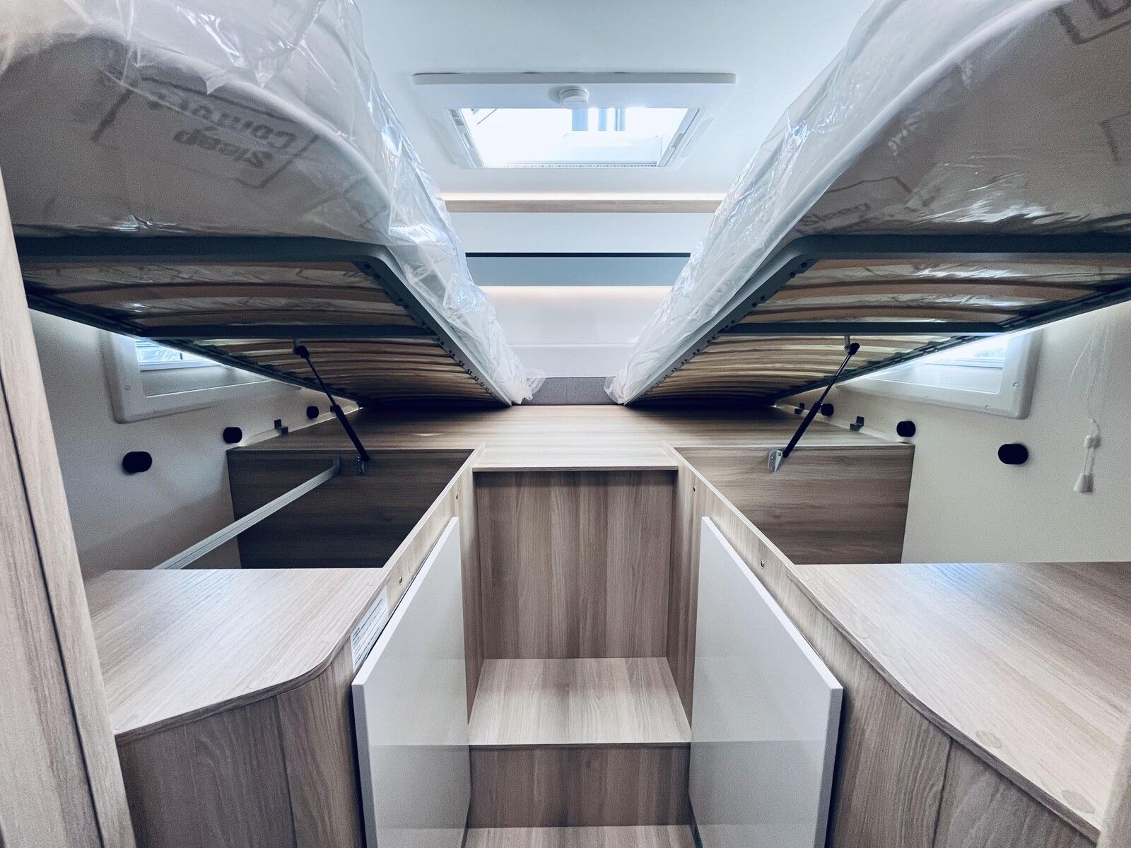 Fahrzeugabbildung NobelART T 7000 Ford