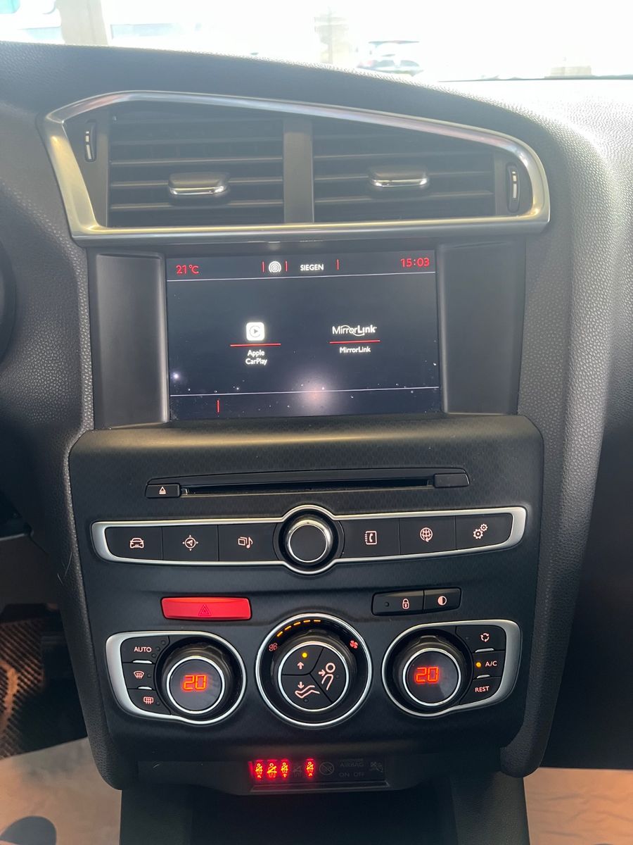 Fahrzeugabbildung Citroën DS4 Crossback *RÜCKFAHRKAMERA*NAVI*
