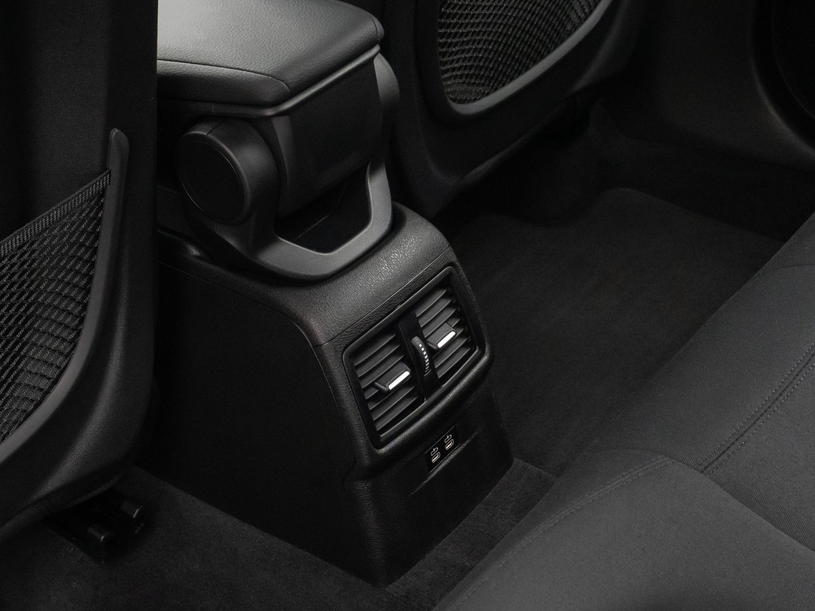 Fahrzeugabbildung BMW X1 xD25e Parkassist DAB AHK Geschwindigkeitsreg