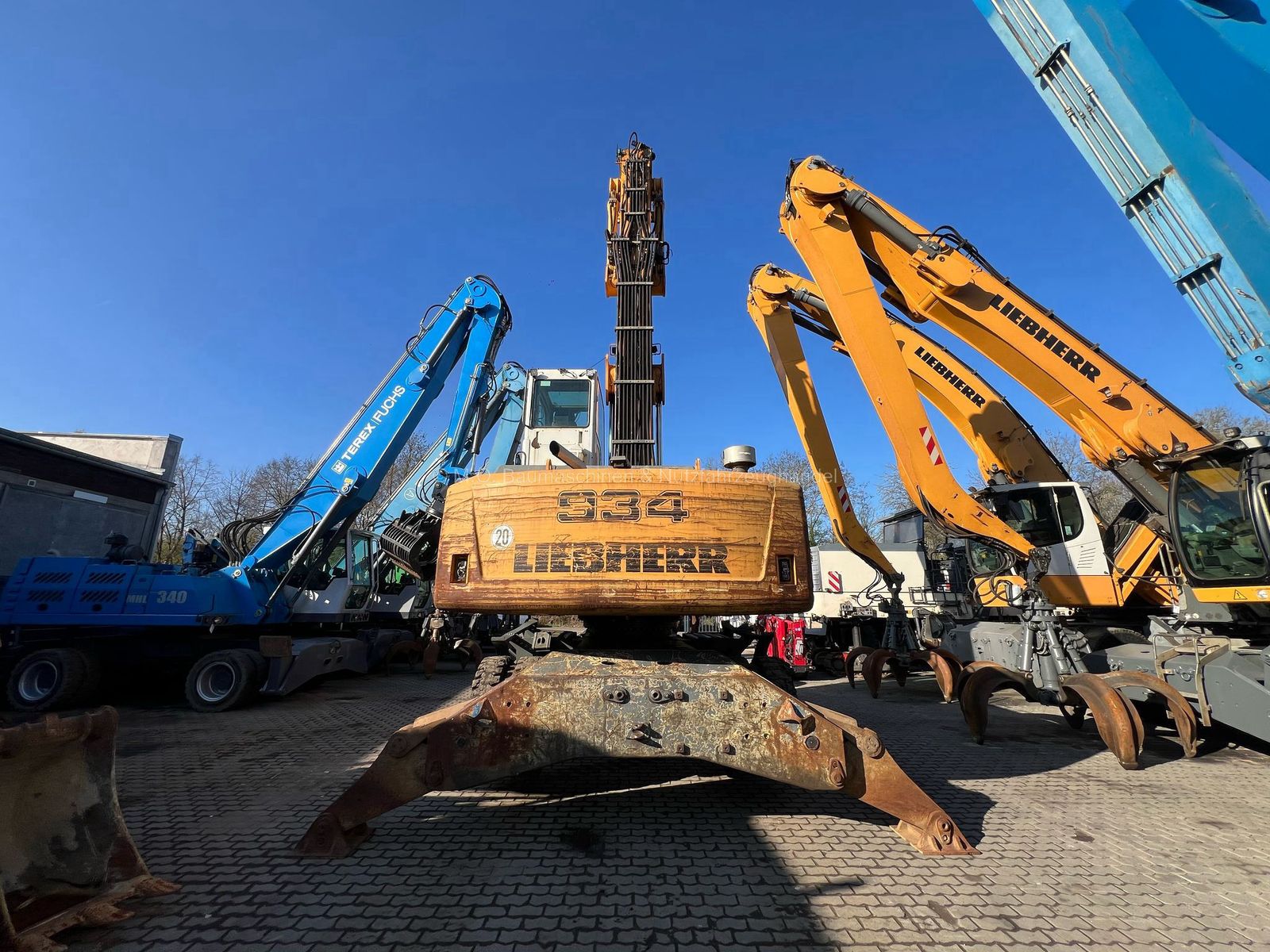 Fahrzeugabbildung Liebherr A 934 C Litronic