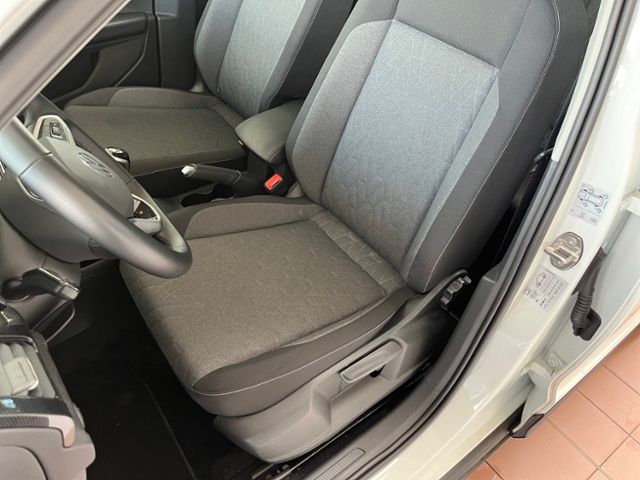 Fahrzeugabbildung Volkswagen T-Cross 1.0 TSI LIFE IQ.DRIVE GJR SHZ ACC