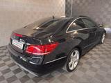 Mercedes-Benz E 220 Coupe*SPORT*LED-MEMORY-SHZ-PANO-NAVI-18" - Mercedes-Benz E 220: Coupe