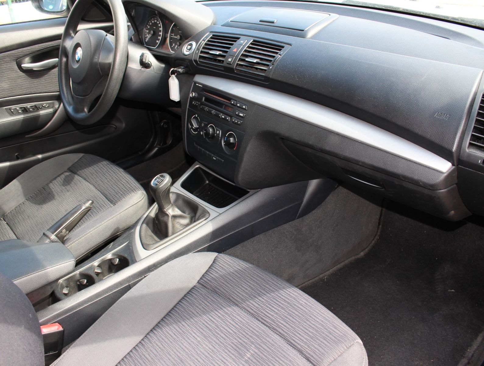 Fahrzeugabbildung BMW 116 d Avantage Paket + Klima + PDC