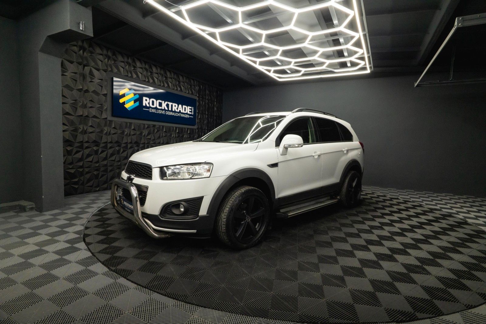 Fahrzeugabbildung Chevrolet Captiva 2.2 D LT+ 2WD Sport | 7 Sitze | 19 Zoll