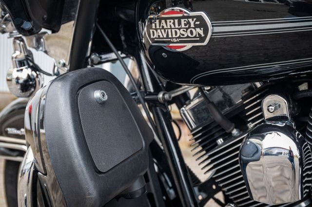 Fahrzeugabbildung Harley-Davidson FLHTCU Ultra Classic Electra Glide JEKILL & HYDE